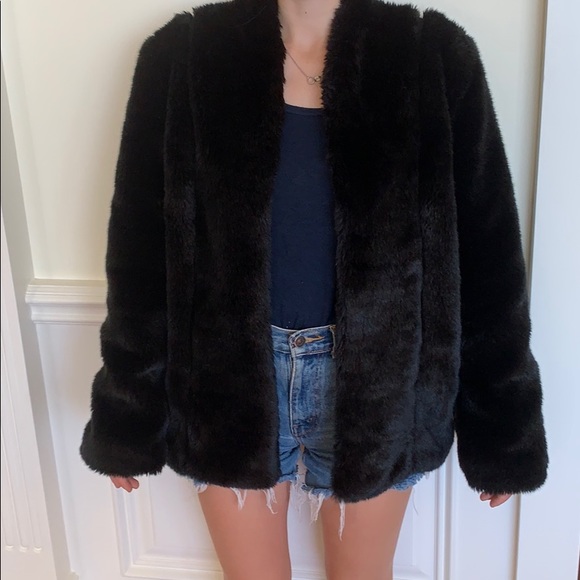 Faux fur Heartloom coat - Picture 6 of 7